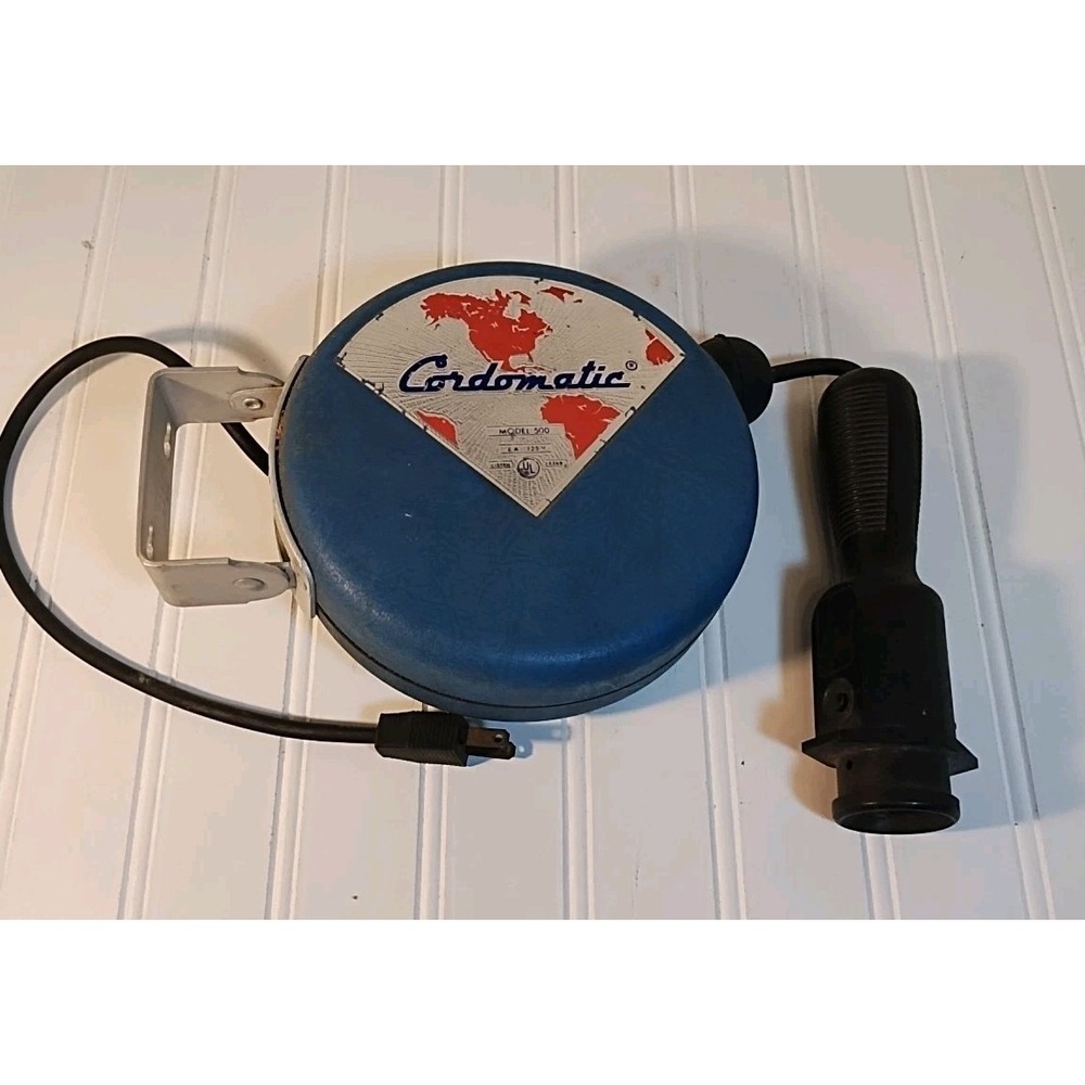 Vintage Cordomatic Model 500 Blue Retractable Trouble Light & 20" Cord Reel USA